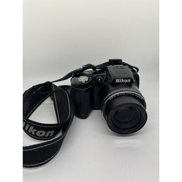 Nikon CoolPix L110 12.1 MP Black Digital Camera Works - Picture 1 of 8